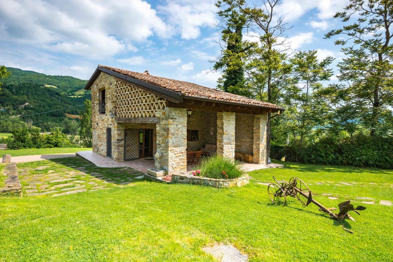 Agriturismo Il Salice Tizzano Val Parma Εξωτερικό φωτογραφία