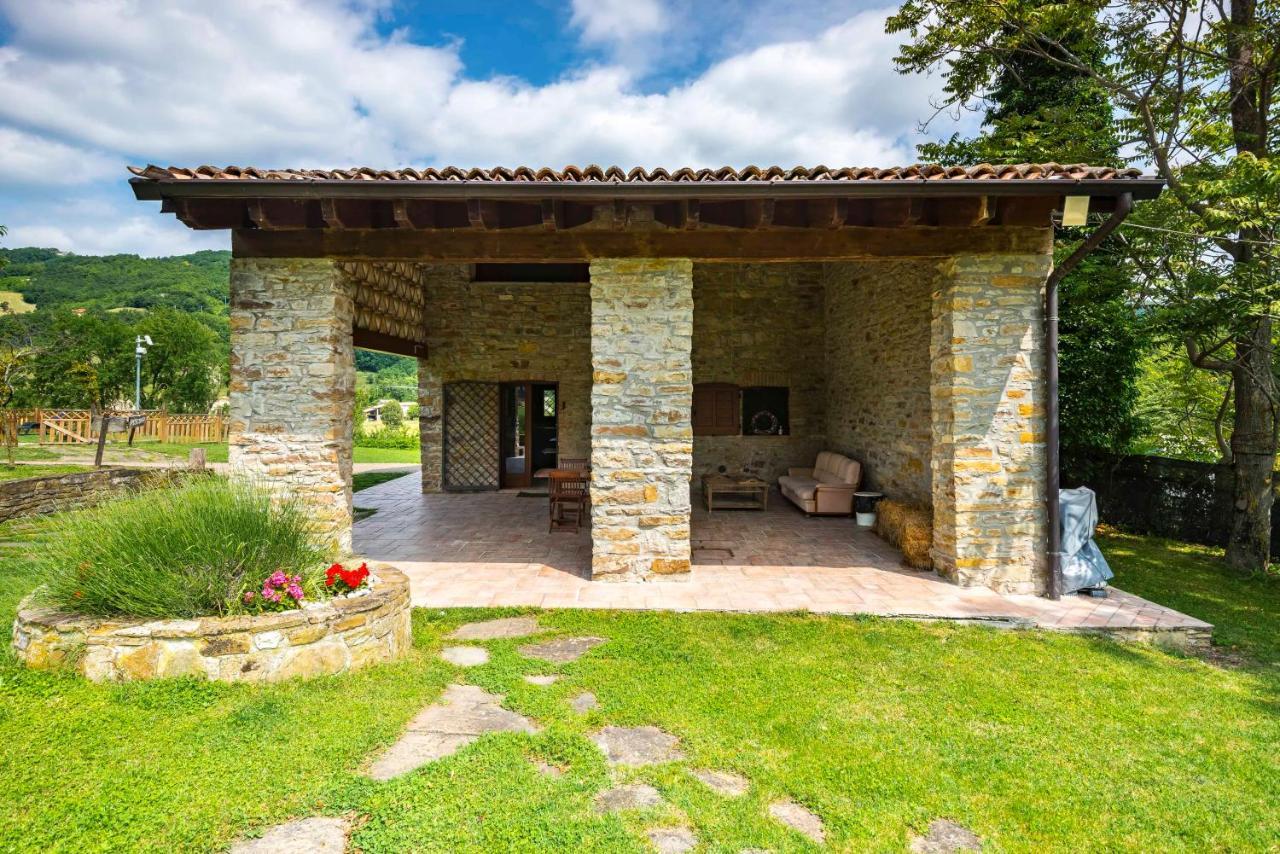 Agriturismo Il Salice Tizzano Val Parma Εξωτερικό φωτογραφία