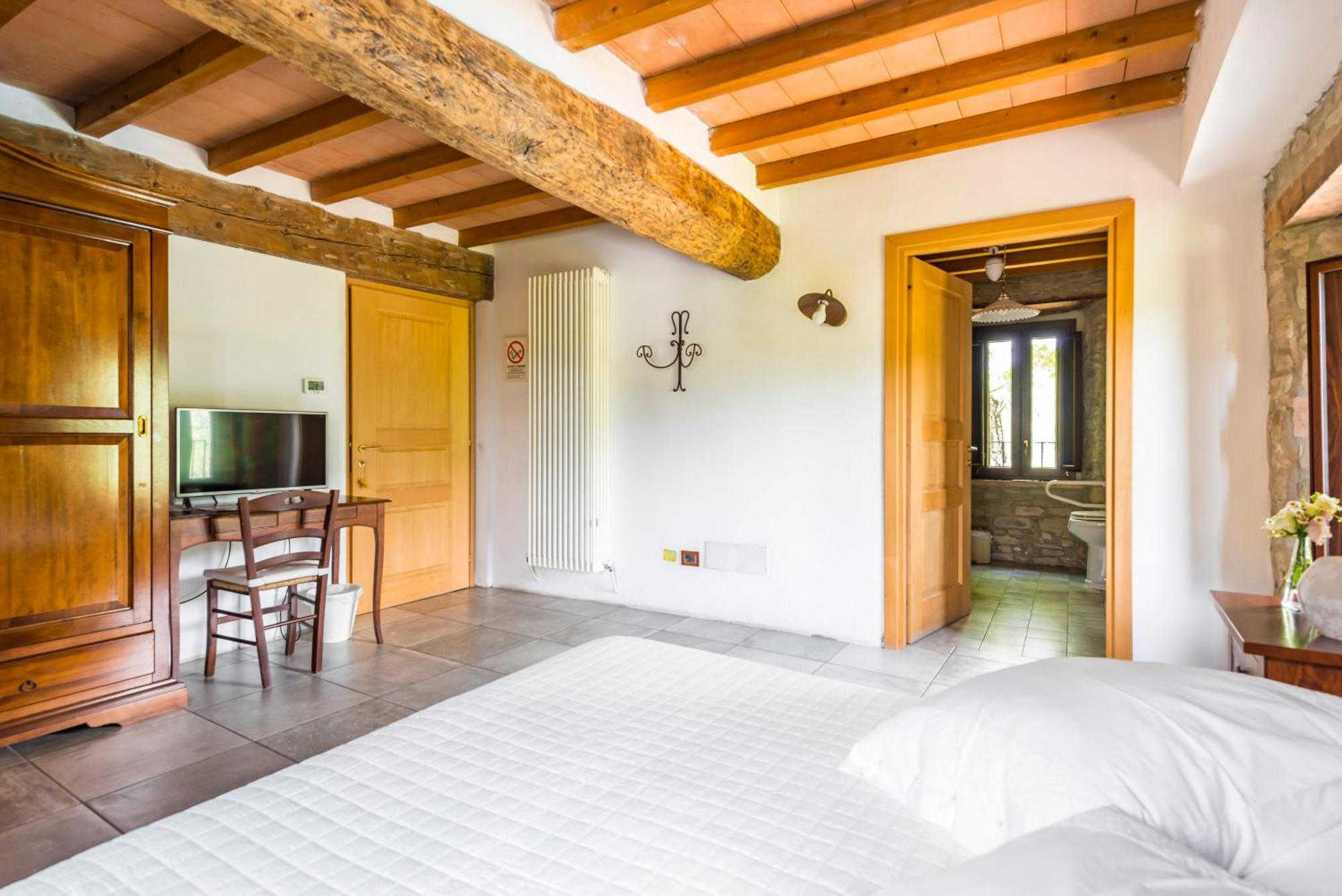 Agriturismo Il Salice Tizzano Val Parma Εξωτερικό φωτογραφία