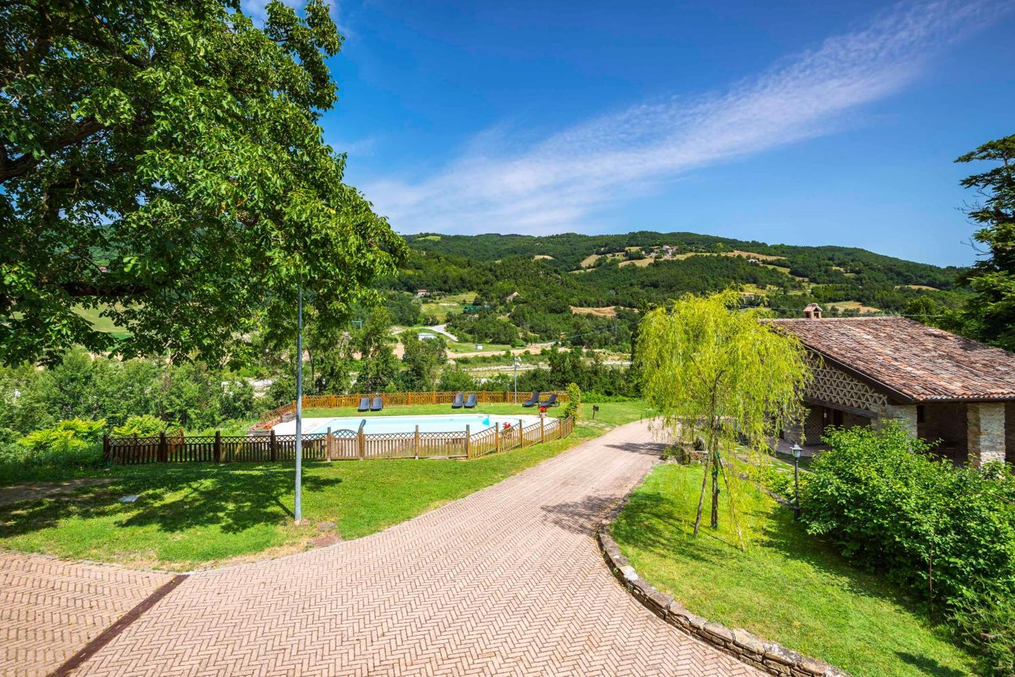 Agriturismo Il Salice Tizzano Val Parma Εξωτερικό φωτογραφία